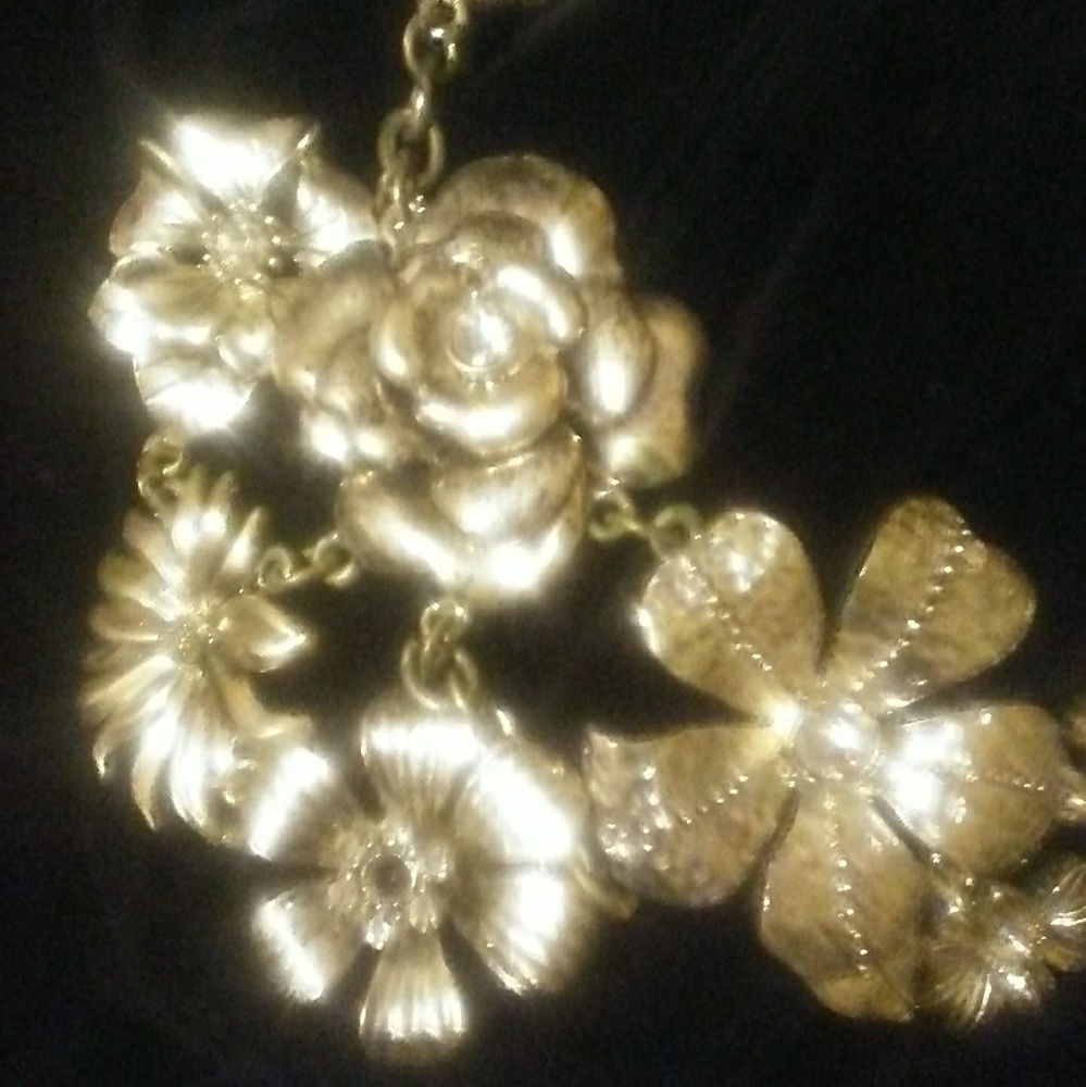 Necklace - Picture 4 of 5